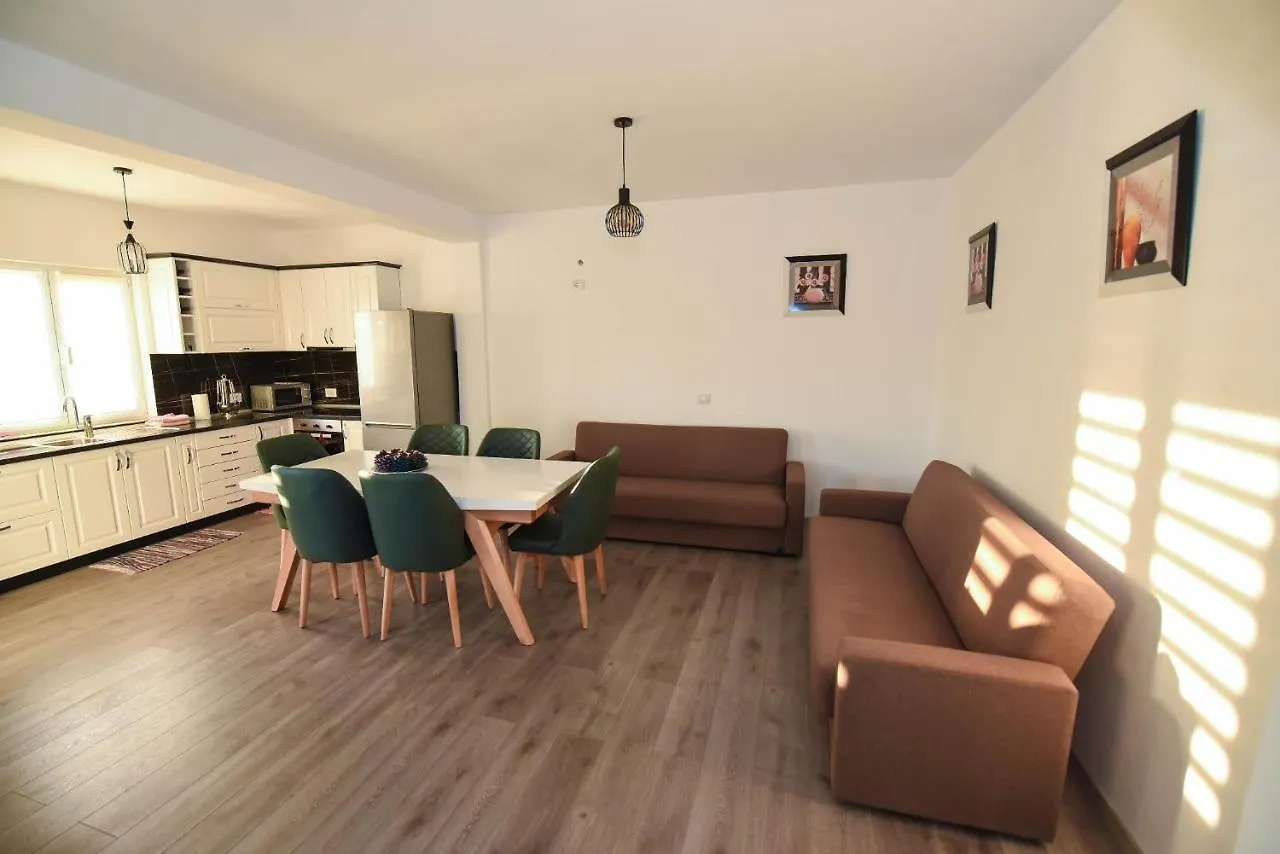 Vila Emma Durrës 0*,